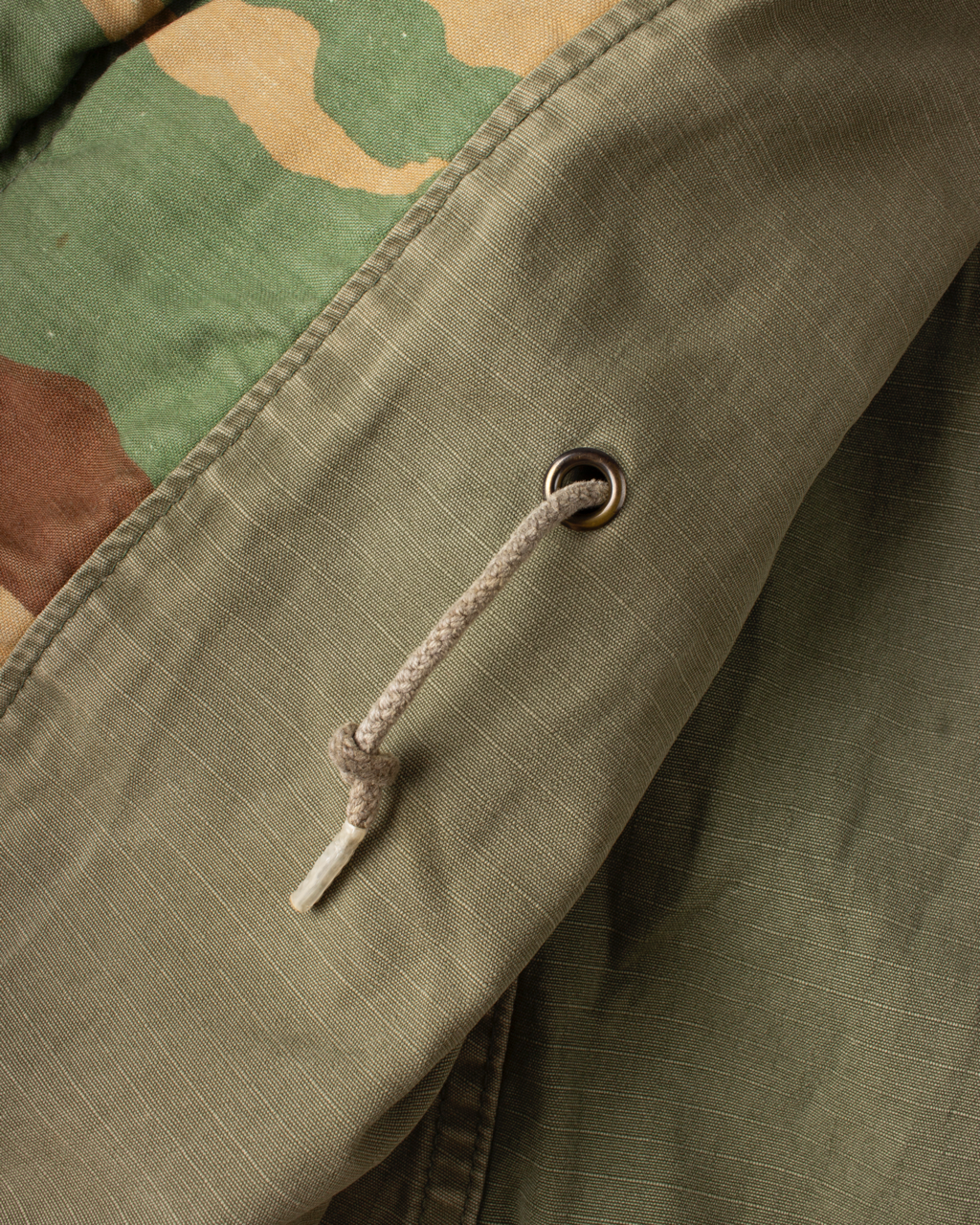 1980s US Army M-65 Woodland Camo Field Jacket (XL)
