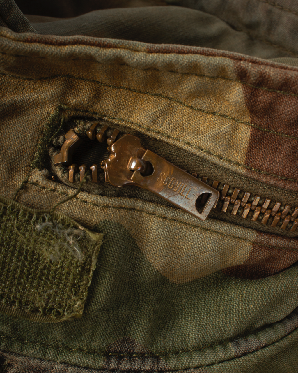 1990s Alpha Industries M-65 Woodland Camo Field Jacket (S)