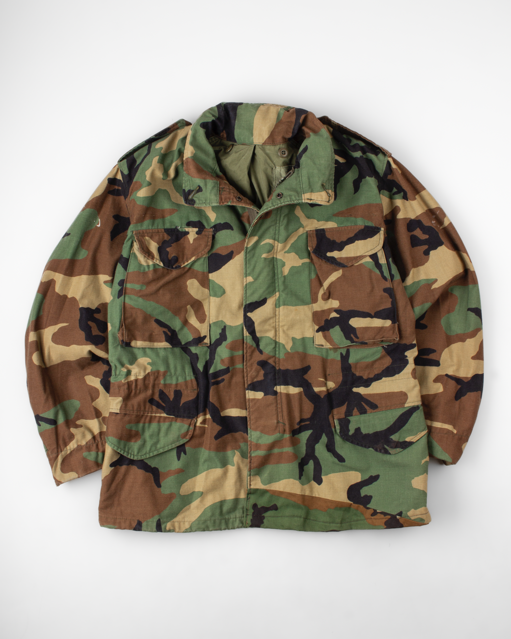1980s U.S. Army M-65 Woodland Camo Field Jacket (M)