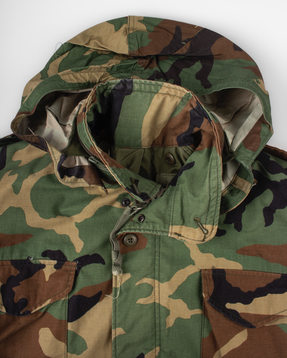 1980s U.S. Army M-65 Woodland Camo Field Jacket (M)
