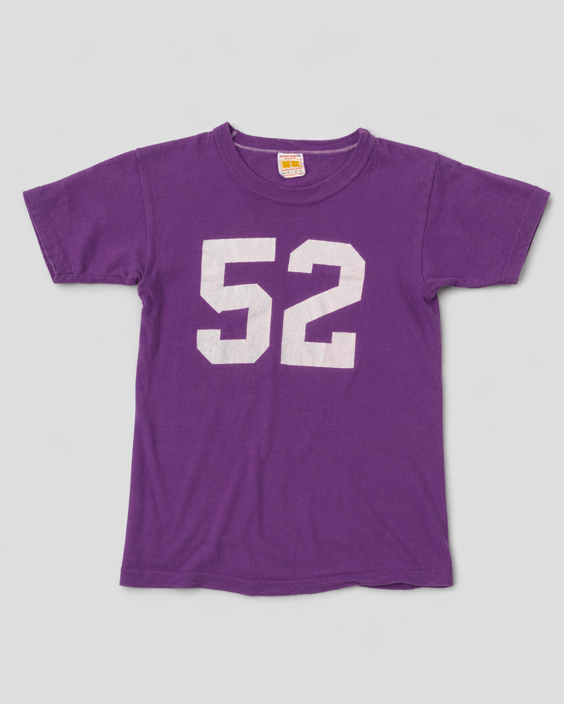 Purple t-shirt with the number 52 on a light gray background single stitch I Love NY I love new york college tee harvard university highschool printed t-shirt 1970s 70s baby tee crop t-shirt vintage cropped tee 