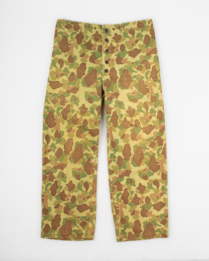 WWII USMC Frogskin Pants, P44 Frogskin Trousers, 1940s Military Pants, US Marine Corps Camouflage, Reversible Camo Pants, Pacific Theater Uniform, WWII Collectible Clothing, Vintage Military Clothing, Frogskin Camouflage, True Vintage Military. Duck Hunter, pacific camo