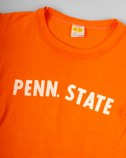 Orange shirt with 'PENN. STATE' text on a gray background single stitch I Love NY I love new york college tee harvard university highschool printed t-shirt 1970s 70s baby tee crop t-shirt vintage cropped tee 